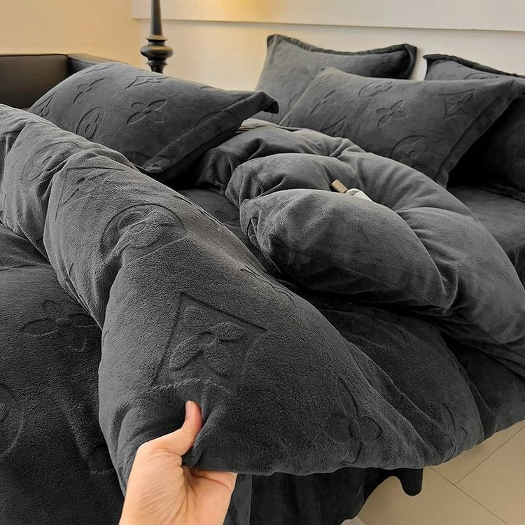 Snūva VelvetDream™ 4-Piece Bedding Set (Duvet Cover + Fitted Sheet + 2 Pillowcases)