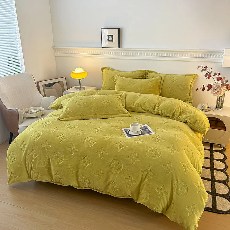 Snūva VelvetDream™ 4-Piece Bedding Set (Duvet Cover + Fitted Sheet + 2 Pillowcases)